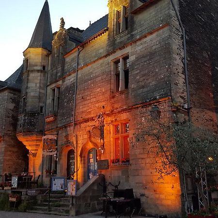 La Tour Du Lion Panzió Rochefort-en-Terre Kültér fotó